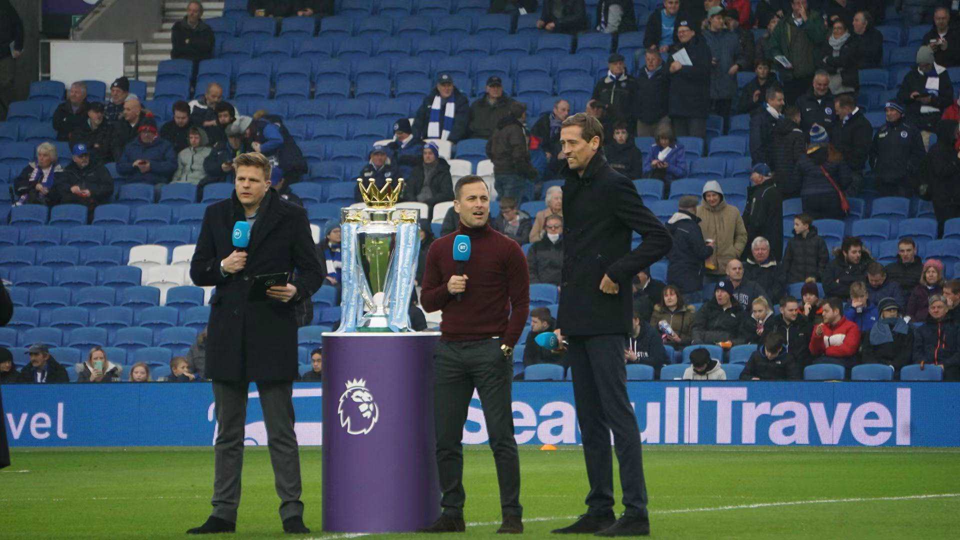 通过艰苦的 通过艰苦的